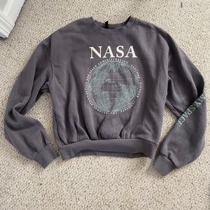 H&M Nasa Cropped Crew Neck
